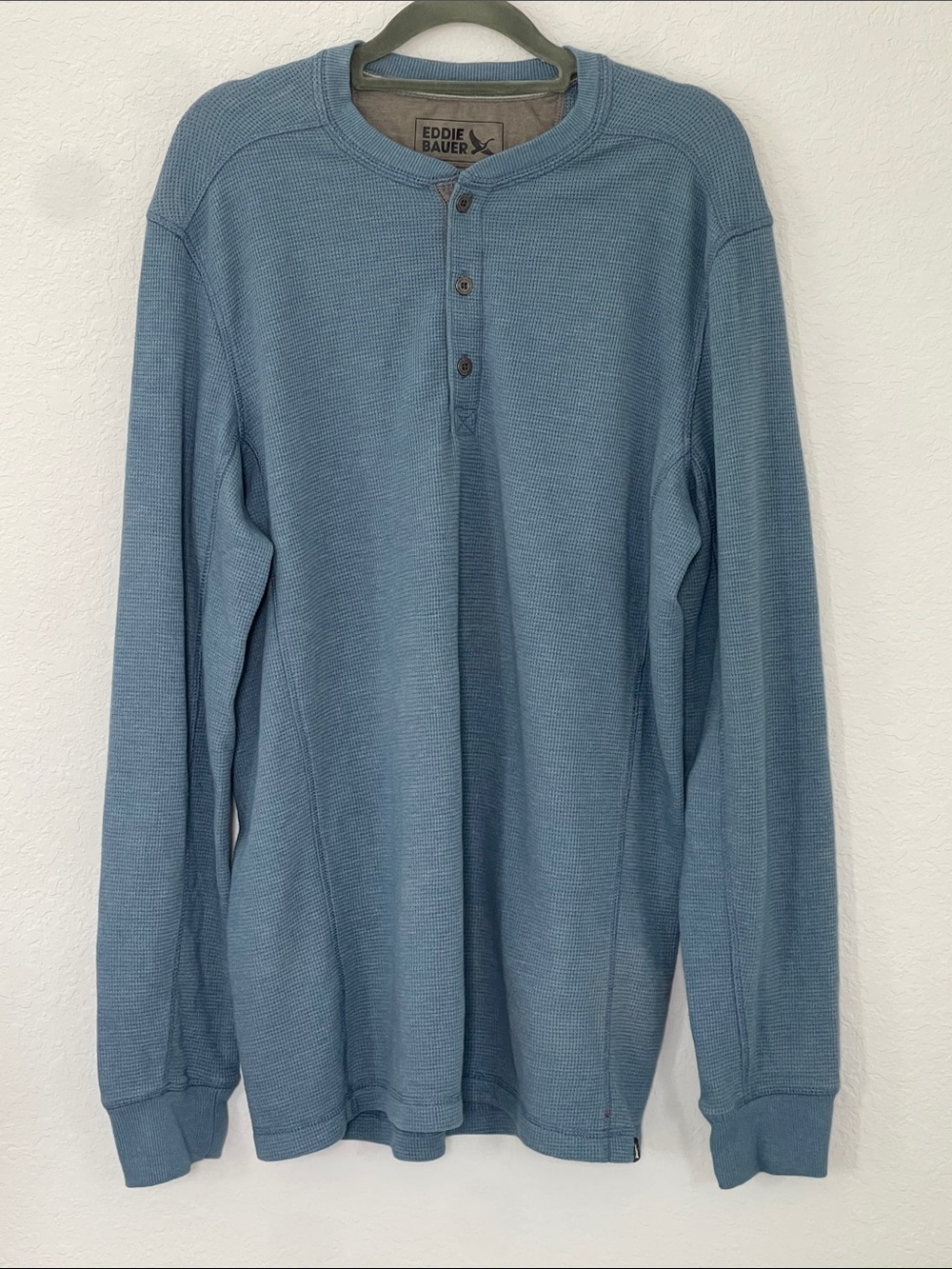 Eddie Bauer Men’s M Blue Waffle Knit Thermal Henley Long Sleeve Shirt